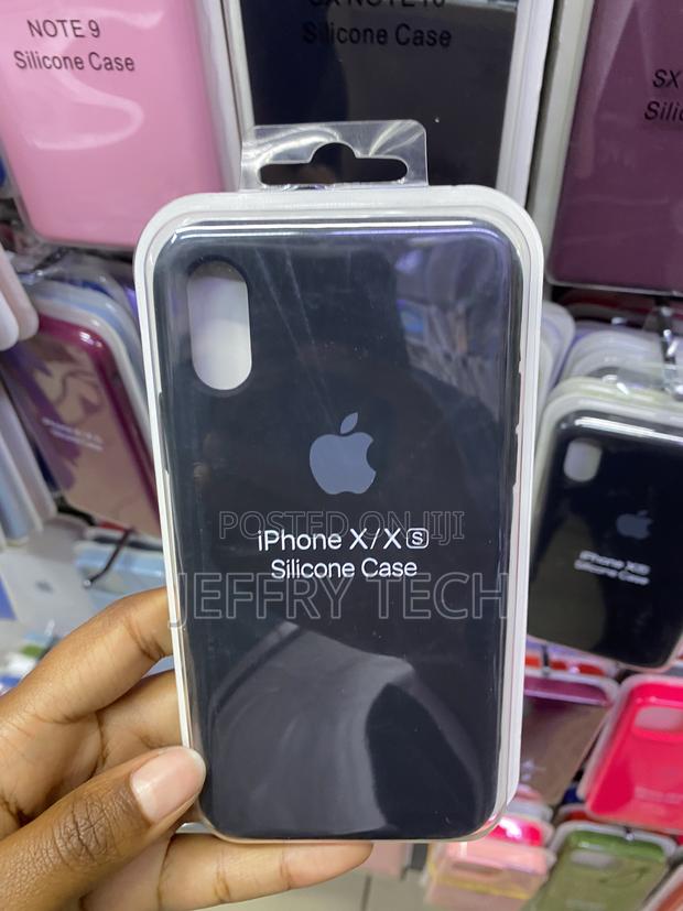 Yatwin Silicone Case for iPhone X/Xs Soft-Touch-Black - main view