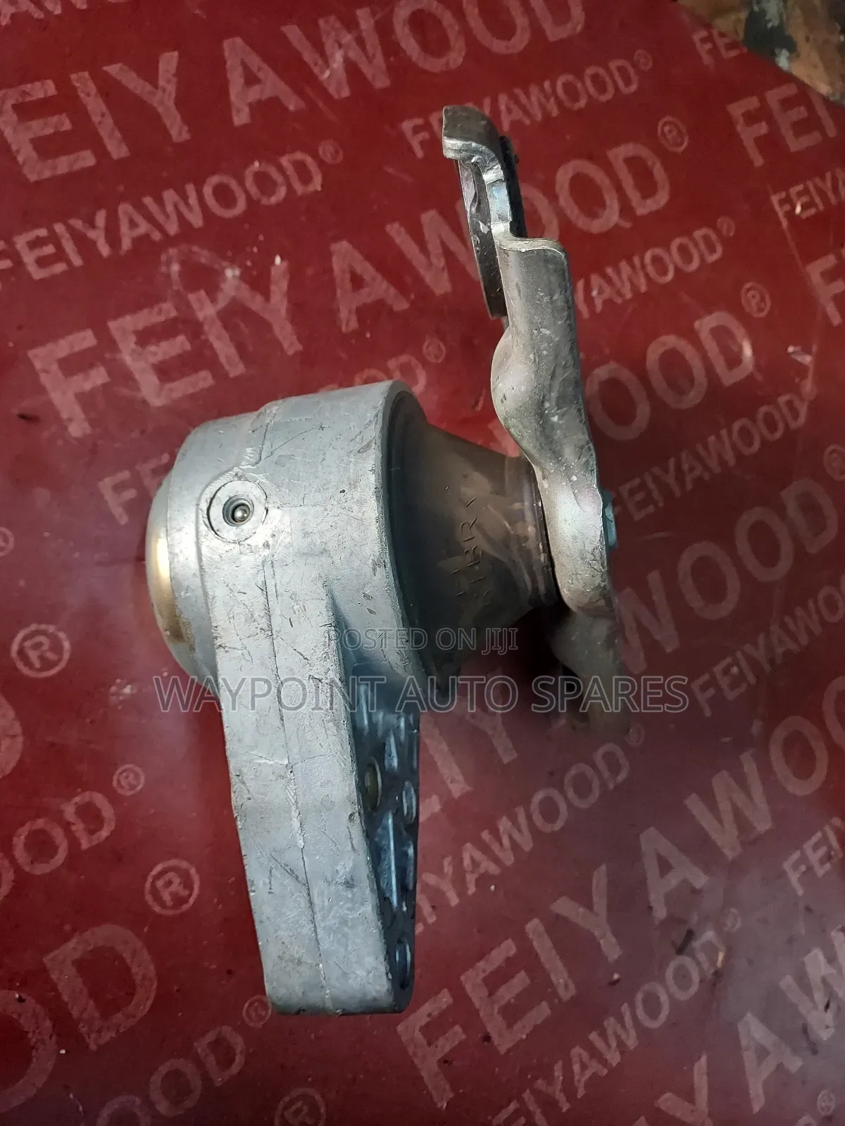 Engine Mount Mazda Demio