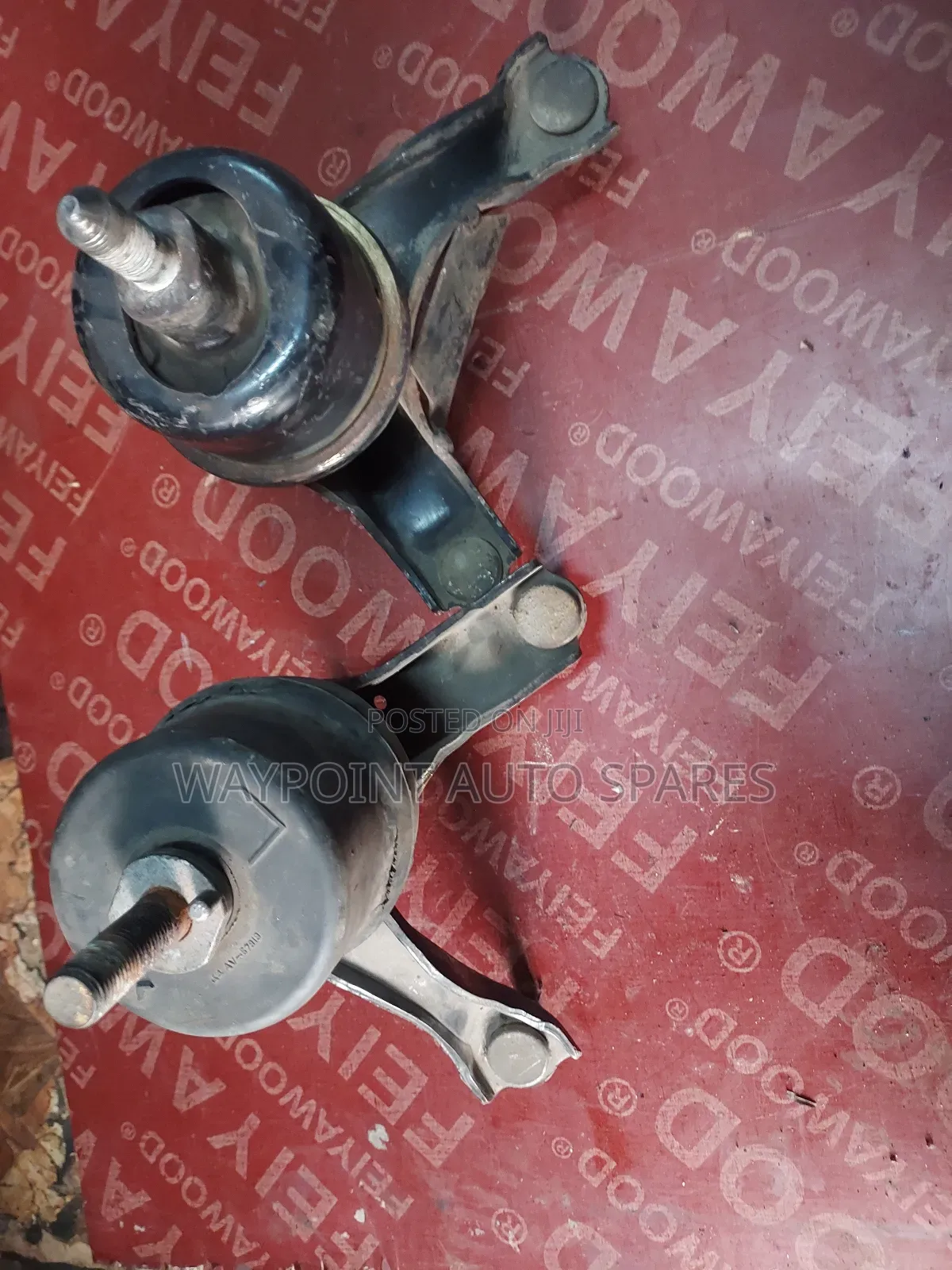 Engine Mount Harrier 240