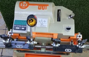 Key Cutting Machine 
Th-100e / Key Cutter