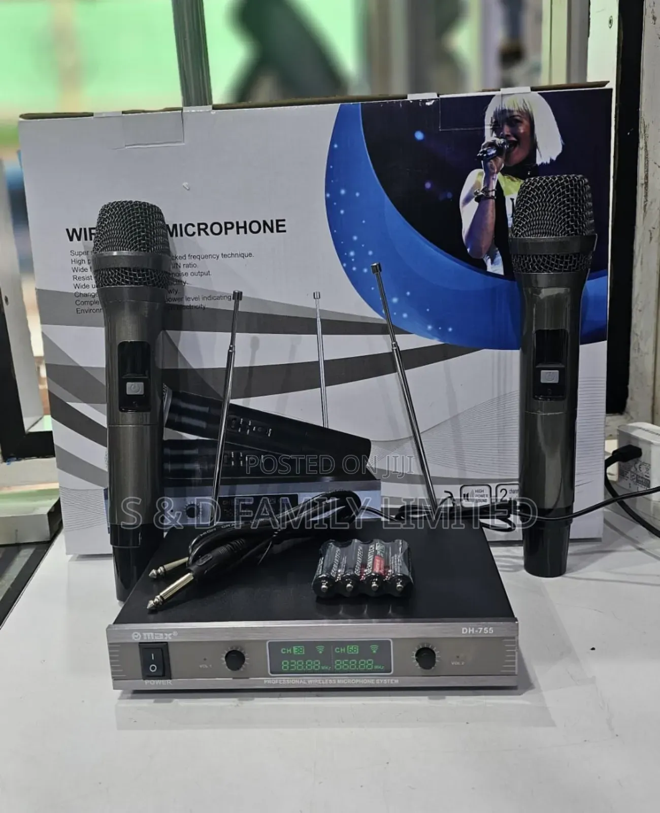 Omax Dh-755 Wireless Microphone