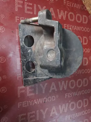 Engine Mount Xtrail Old Nt30 2wd