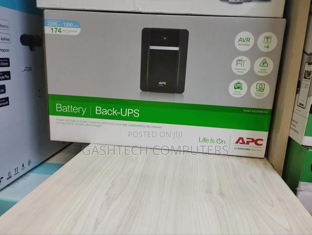 Apc Easy Ups 2200va 1200watt - main view