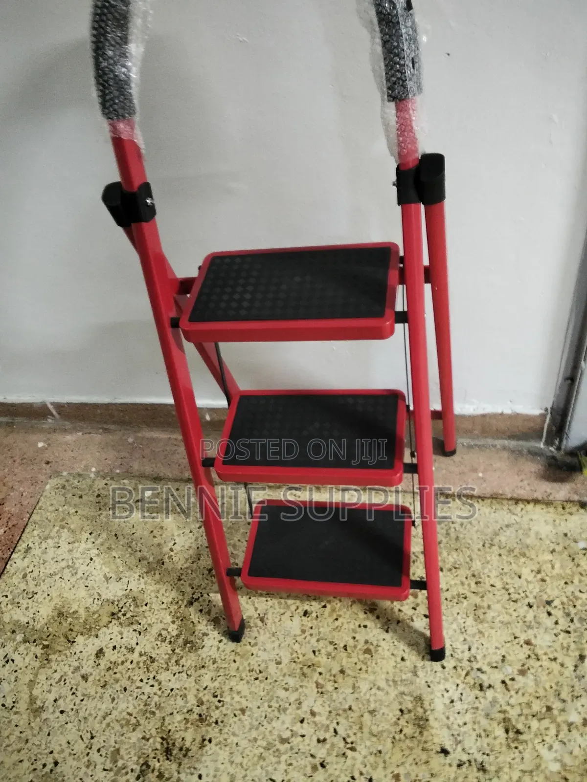 Portable 3 Steps Ladder / New Brand Potable Ladder