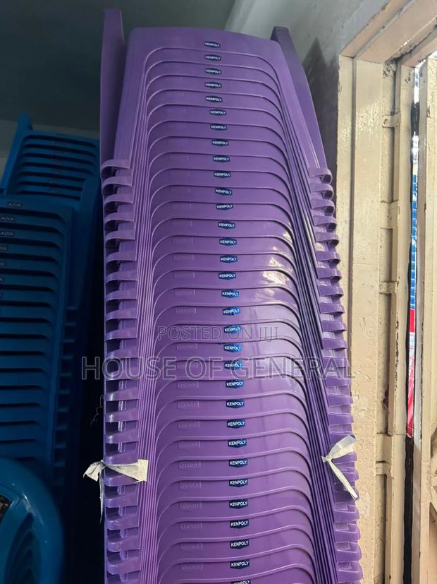 Purple Kenpoly Plastic Chair.Strong and Durable Chair