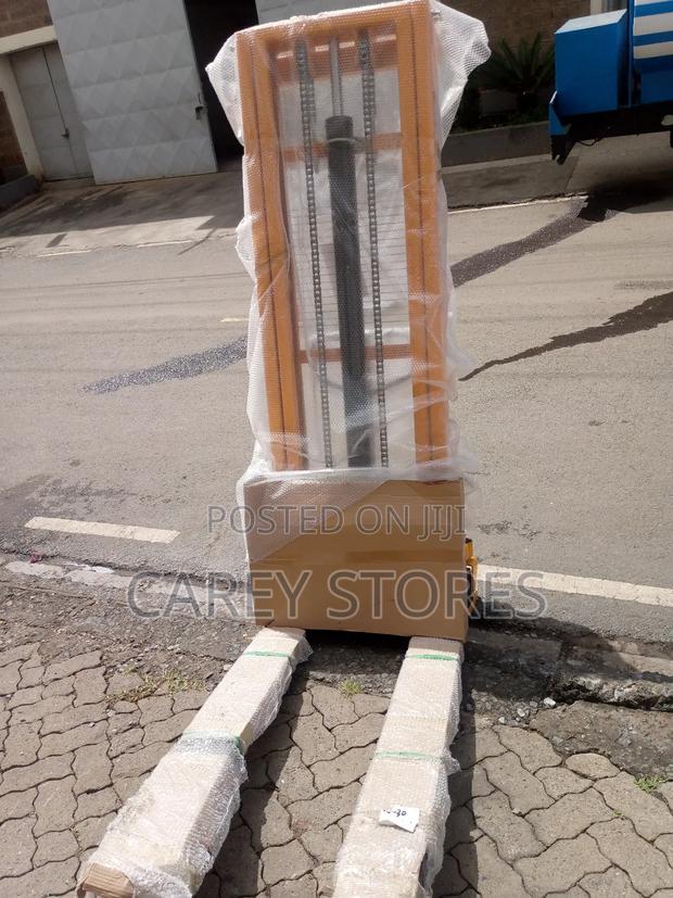 1.5ton Manual Stacker - thumbnail 3
