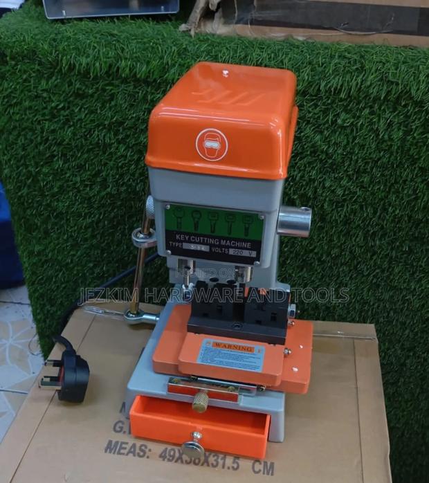 Key Cutting Machine