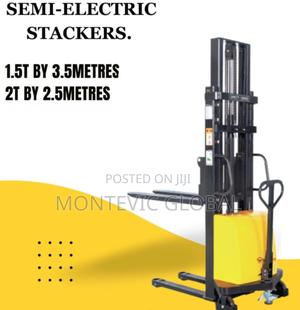 Semi Electric Stacker 1.5tonnex3.5m - thumbnail 2