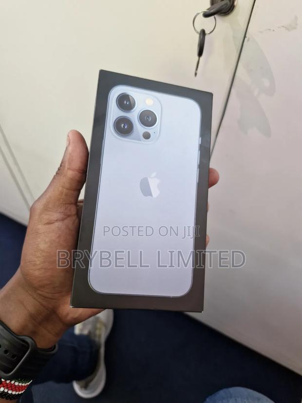 New Apple iPhone 13 Pro Max 256 GB Blue - main view