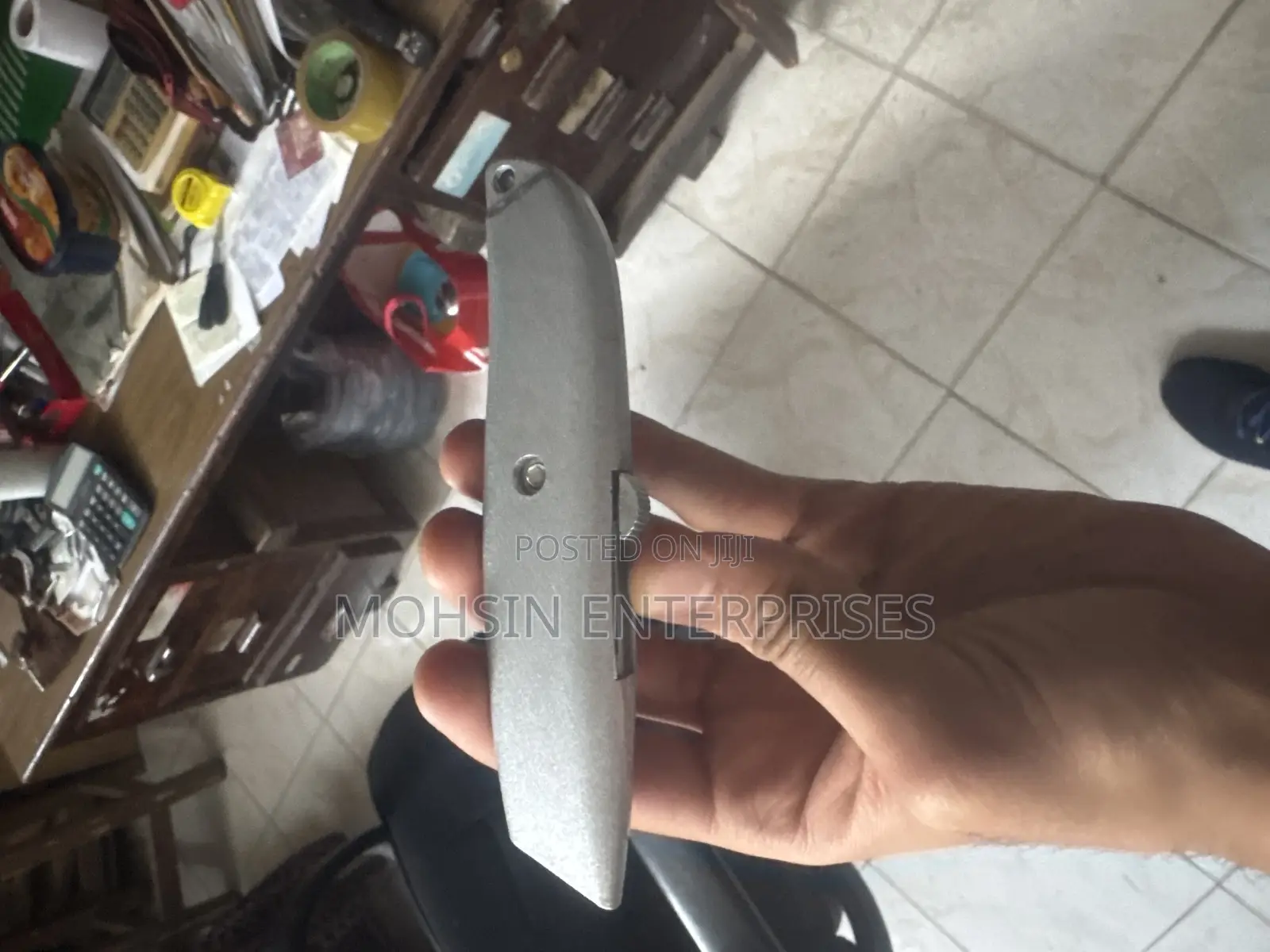 Jumlee Utility Knife – Precision Cuts in a Sleek Alloy Body