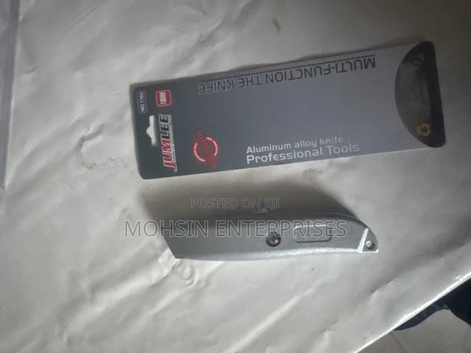 Jumlee Utility Knife – Precision Cuts in a Sleek Alloy Body