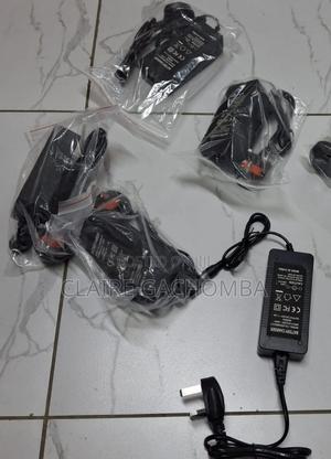 Hoverboard's Charger - thumbnail 2