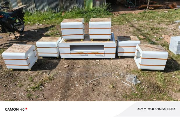 Palace Perch Coffee Table +6 Stools - main view