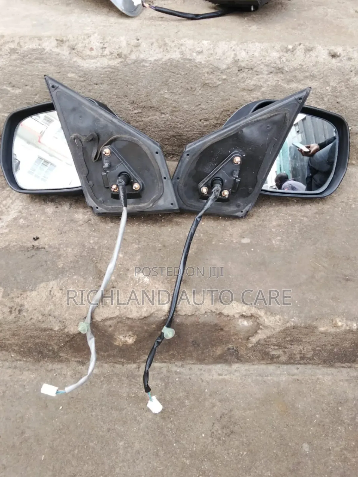 Raum Side Mirror