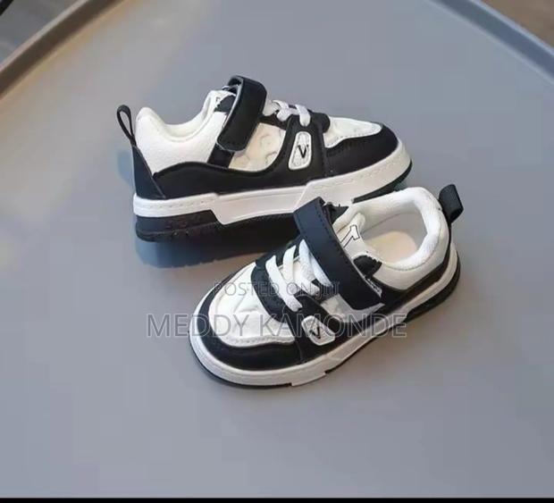 Designer Blue Pink Kids Sneakers - thumbnail 2