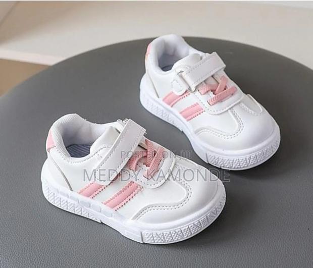 Designer Girls Sneakers Shoes - main view
