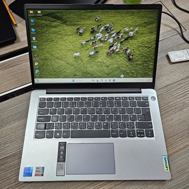 Laptop Lenovo Ideapad 3 12GB Intel Core I7 SSD 256GB - main view