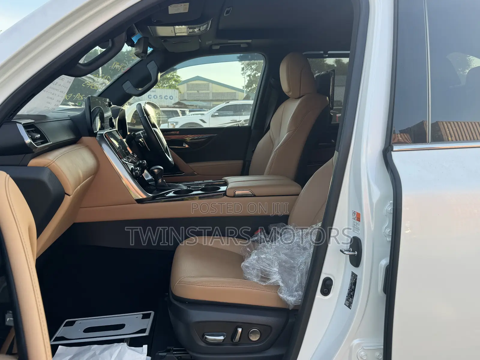 Lexus LX 2023 White