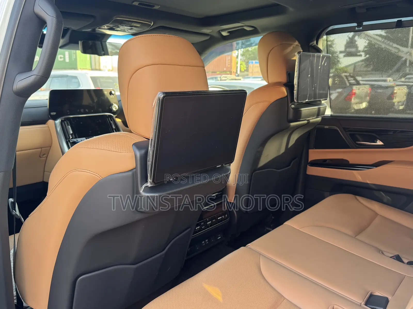 Lexus LX 2023 White