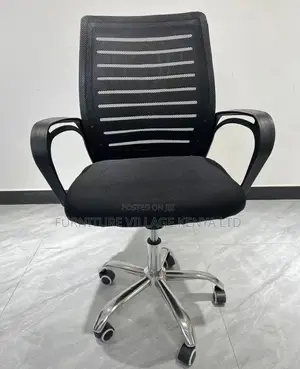 Office Chair: Executive Strong Mesh Backrest Swivel Chair