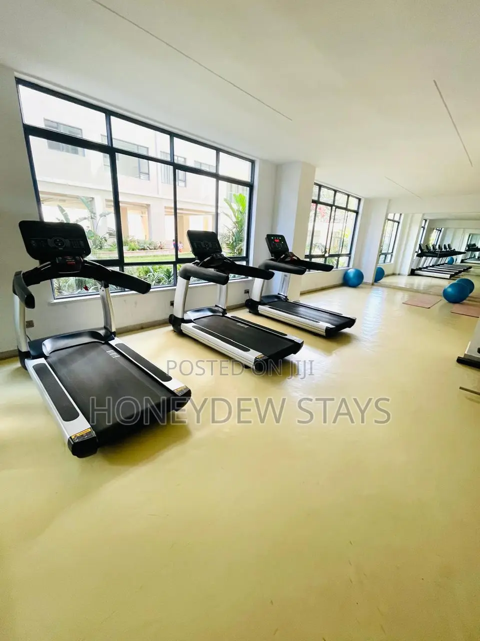 Furnished 5bdrm Apartment in Royal Oaks Residency, Valley Arcade