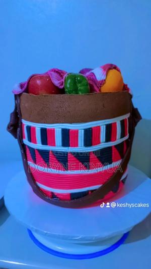 Themed Cake - thumbnail 2