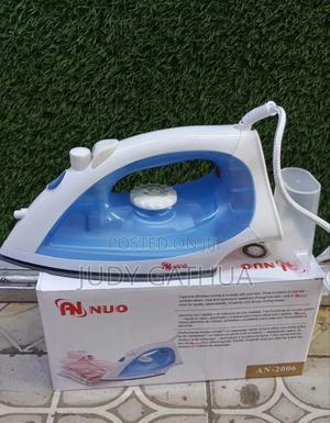 Steam Iron - thumbnail 2