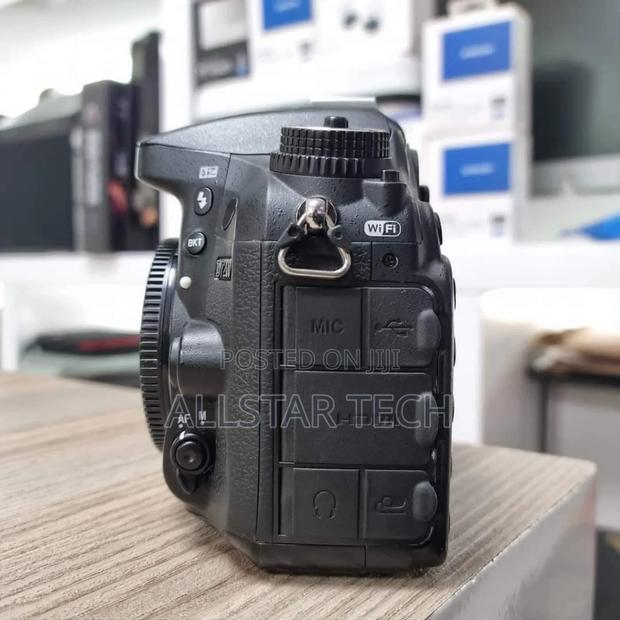 Nikon D7200 DSLR Camera (Body Only) - thumbnail 3