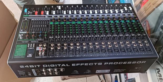 Soundkingdom Be-18 18 Channel Plain Mixer