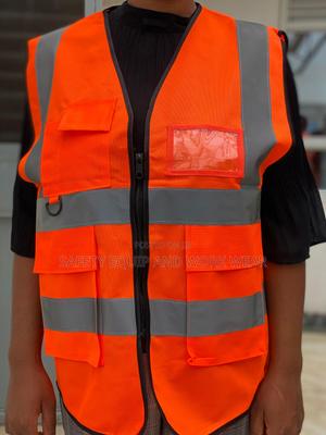 Executive Reflector Vests With A Slim-cut. - thumbnail 2