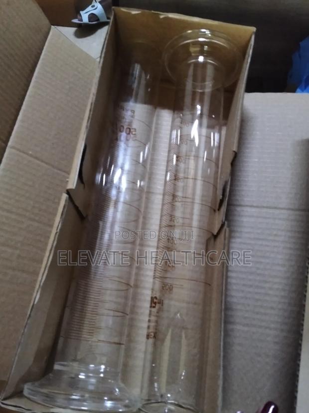 Pyrex  Measuring Cylinder 500ml