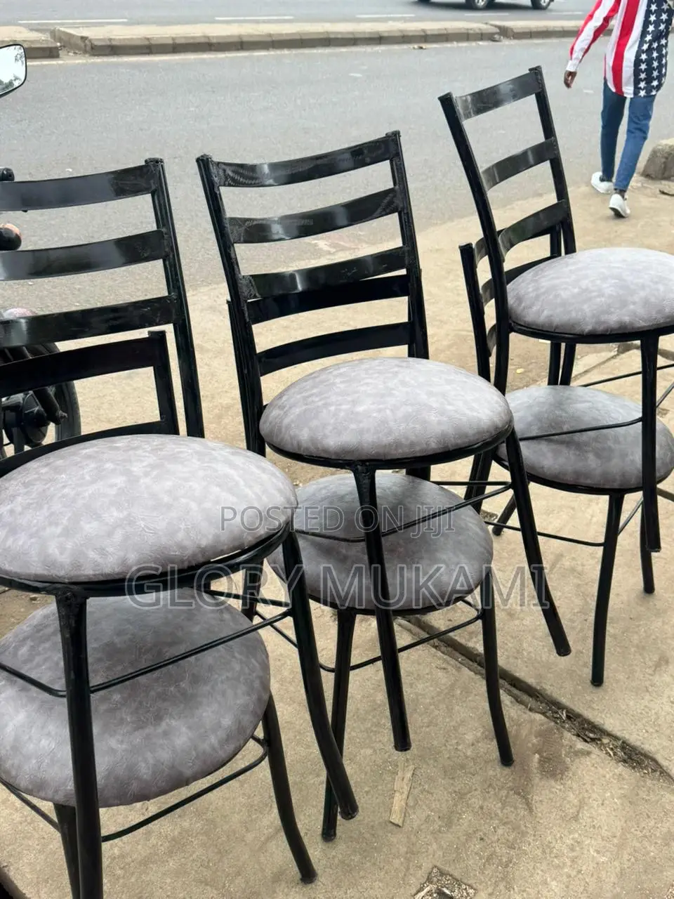 Restaurant And Bar Grey Low Flat Chairs