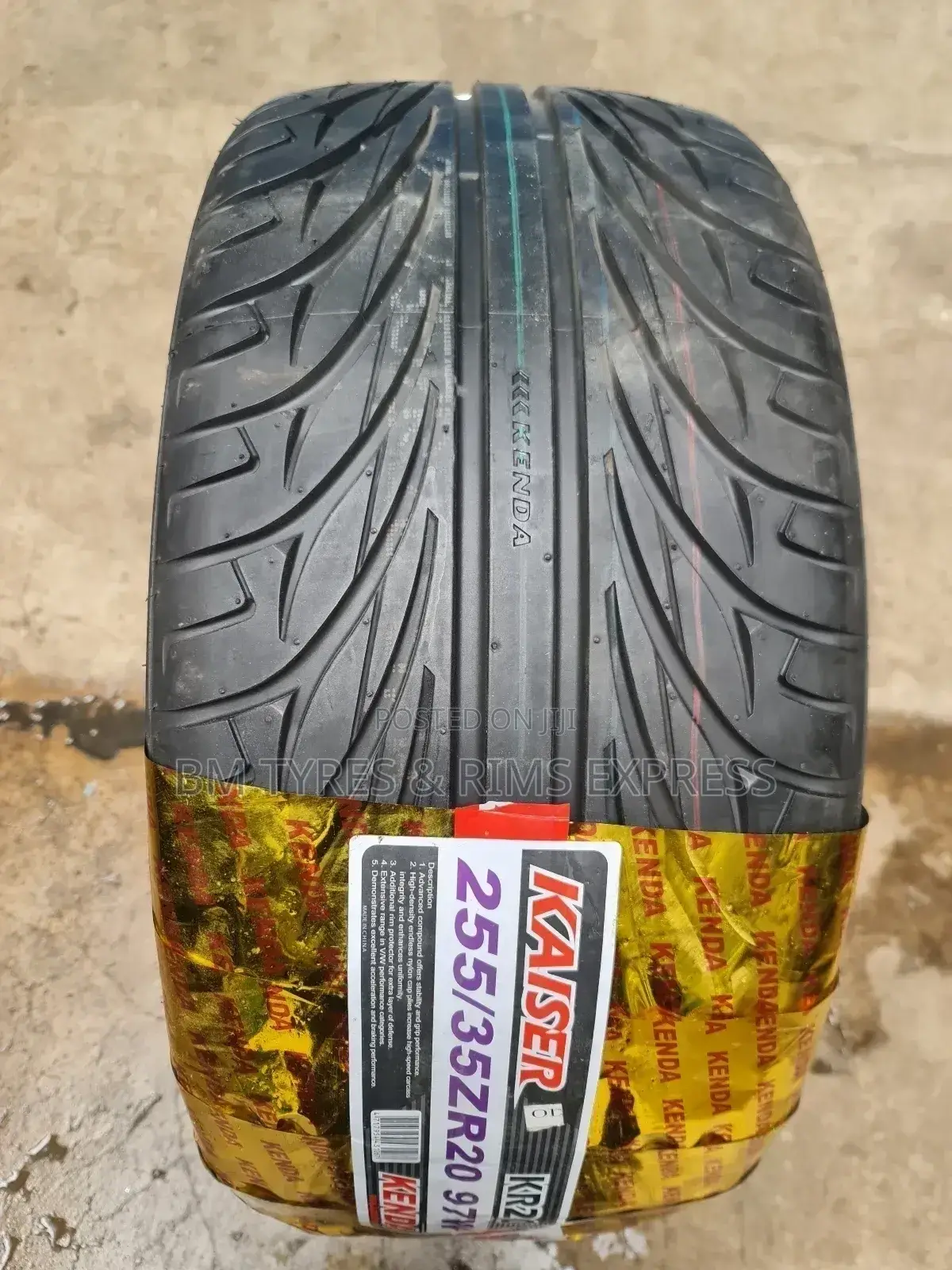 255 /35 R20 Kenda. (Kaiser)