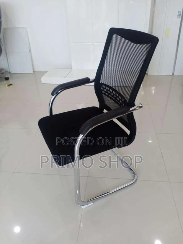 Office Chair; Sturdy Mesh Finish Guest Chair - thumbnail 2