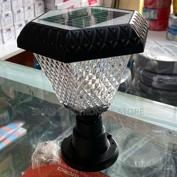Dusk to Dawn Auto on/Off Solar Powered Gate Lights