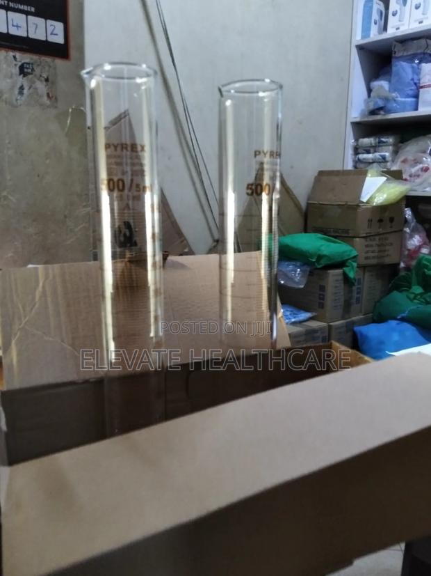 Pyrex Laboratory Measuring Cylinder 500ml - main view