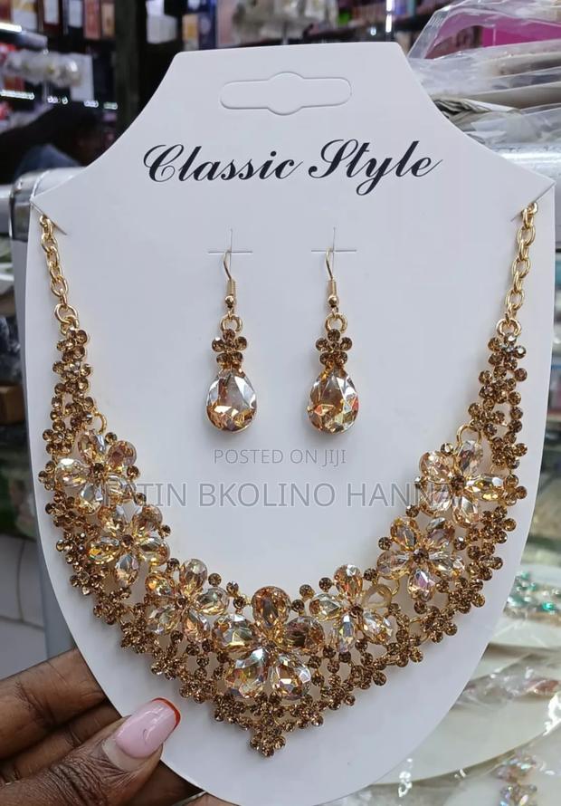 Most Elegant Jewellery Set - main view