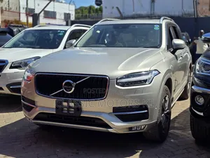 Volvo XC90 T5 R-Design AWD 2018 Gold