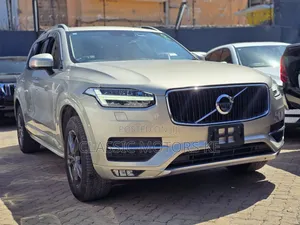 Volvo XC90 T5 R-Design AWD 2018 Gold