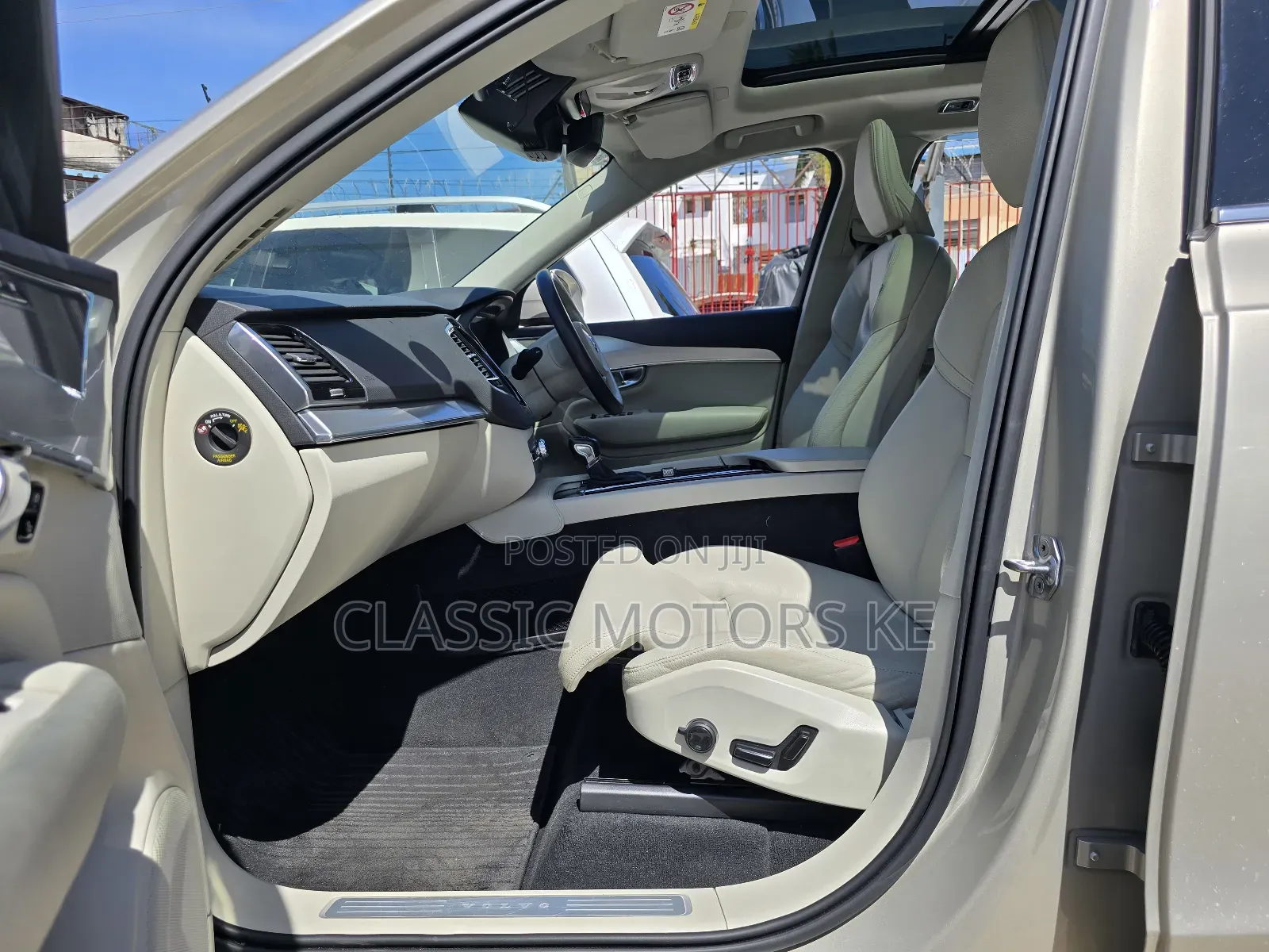 Volvo XC90 T5 R-Design AWD 2018 Gold