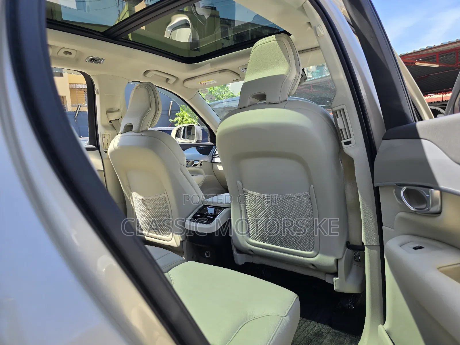 Volvo XC90 T5 R-Design AWD 2018 Gold