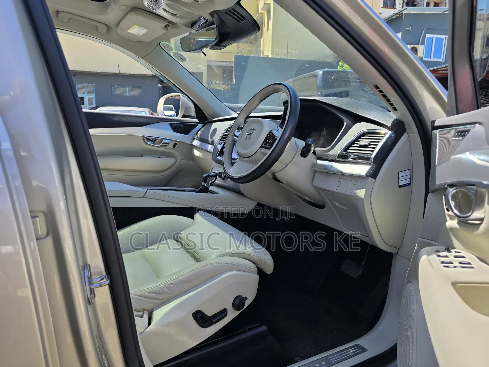 Volvo XC90 T5 R-Design AWD 2018 Gold