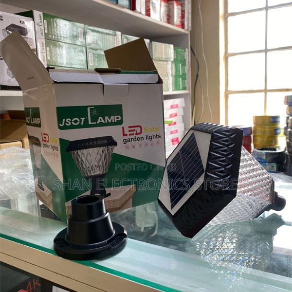 Solar Powered Yard Fence Waterproof Outdoor Solar Led Post - main view