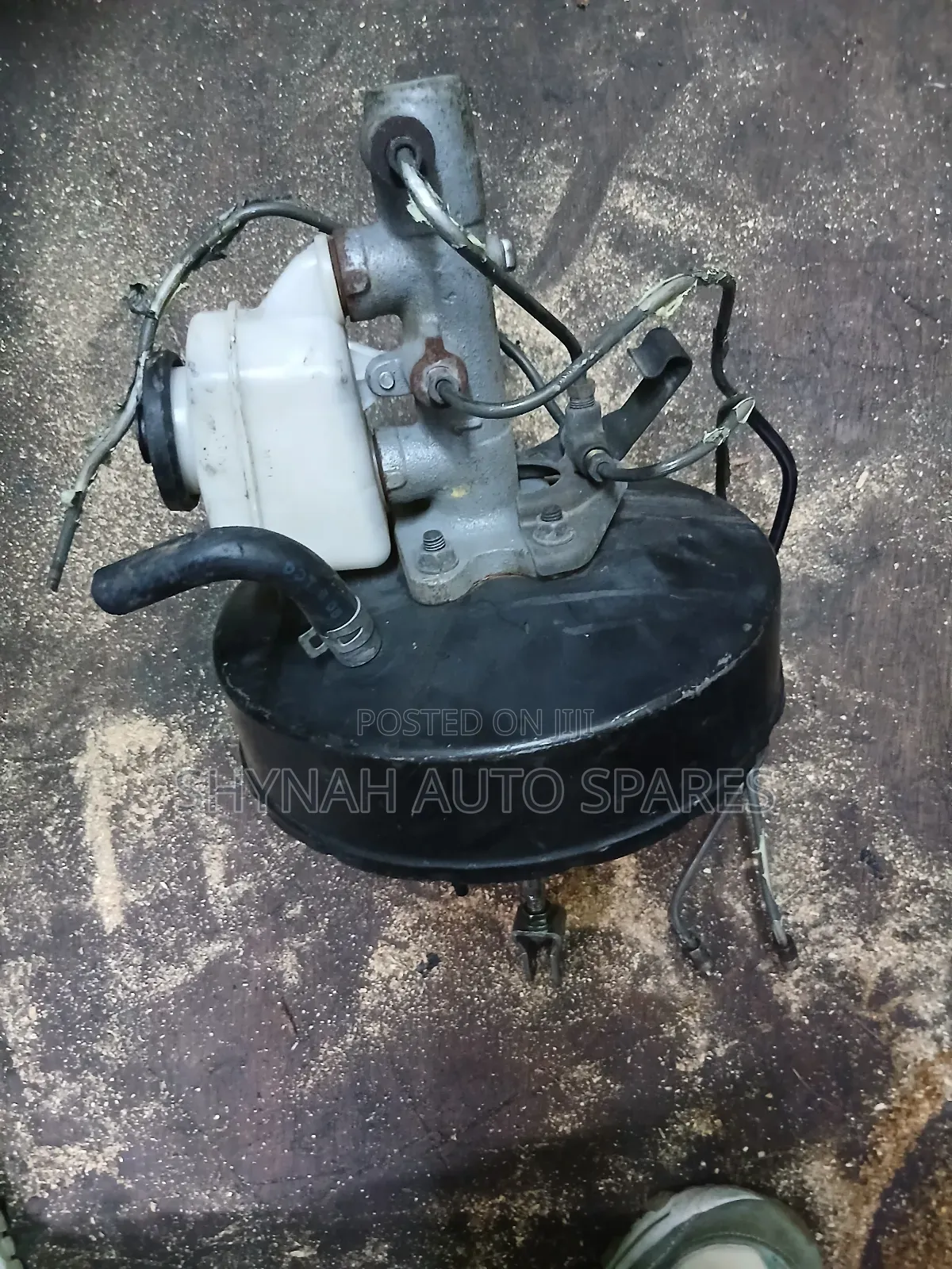 Hilux Yn55 Brake Booster and Brake Master Cylinder Complete