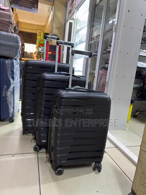 Black Set of Rubber Suitcase 3 in 1