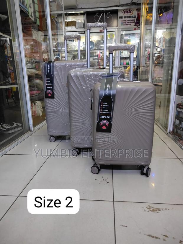 Size 2 Rubber Suitcase Set 3 in 1 1)