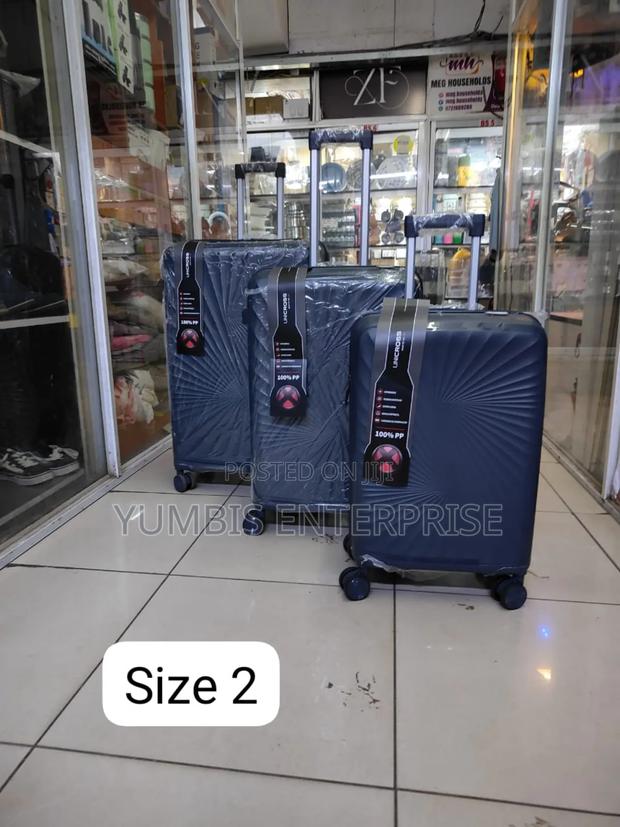 Size 2 Rubber Suitcase Set 3 in 1 1) - thumbnail 2