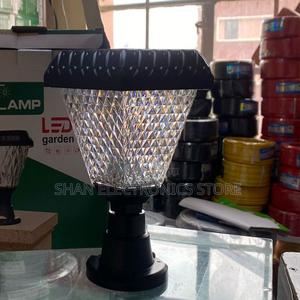 Decorative Solar Pillar Lights for Outdoor Villa Light