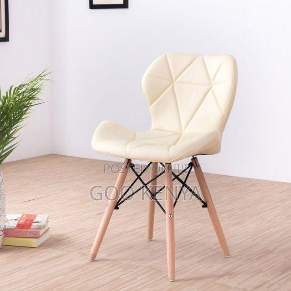 Home Chairs ; Stylish Modern Eames Dining Chair