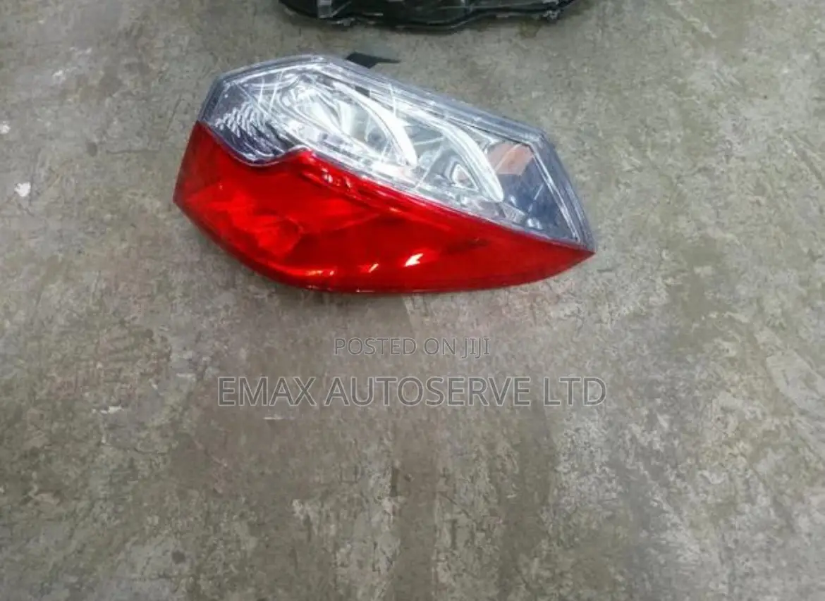 Honda Fit Shuttle 2017 Taillight